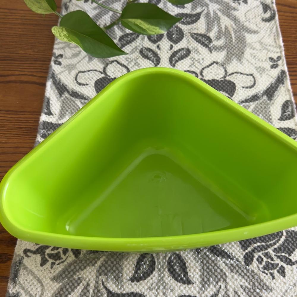 Tupperware Green Food Storage Container - Picture 8 of 11